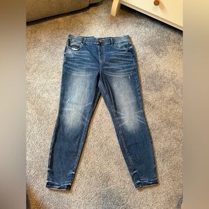 Maurices Super high rise Skinny Jeans, size XL
